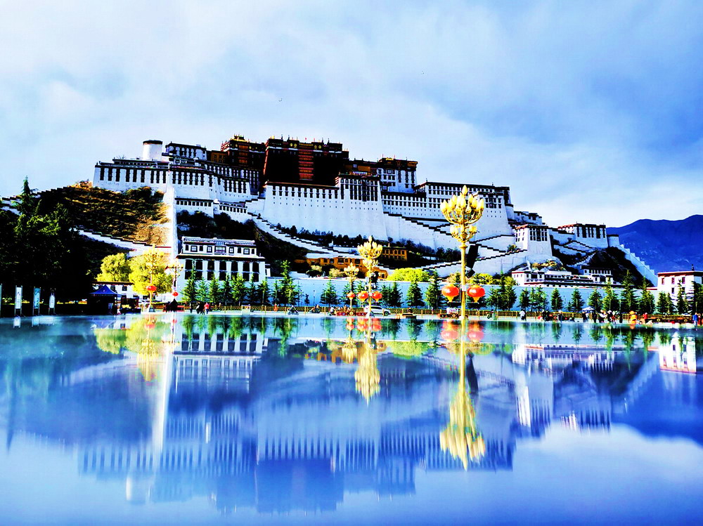 布达拉宫有世界一半的黄金，这座世界最高宫殿，到底有多神秘?（图：布达拉宫）