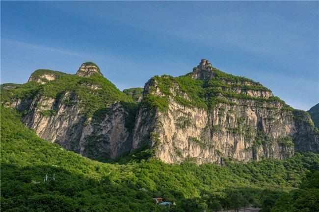 山西壶关红豆峡惊现金蟾化石 三亿年地质奇观引关注