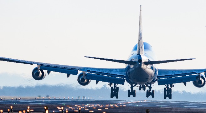 全球航空业缓慢复苏：三大趋势将带来结构性变革
