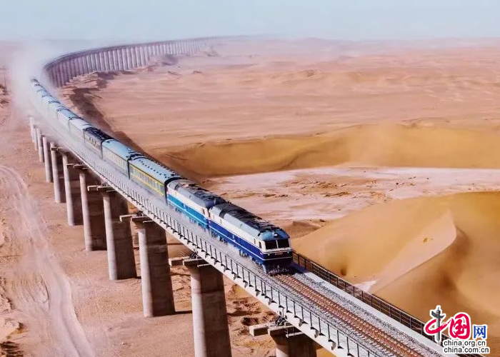 和若铁路即将开通 世界首个沙漠铁路环线形成