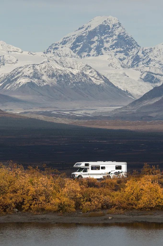 当年轻人开始"移动生活" 房车会成为下一个精致露营吗? - 中国文旅网